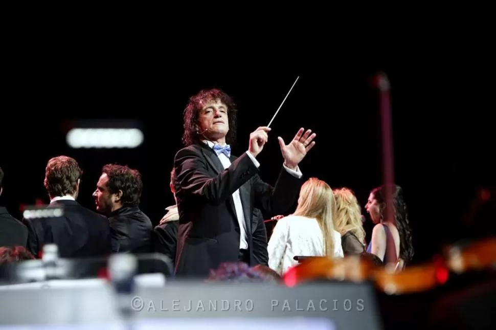 EL DIRECTOR. Si hay un género que Ángel Mahler conoce a la perfección ese es el de la música del cine y de los musicales. FOTO DE ALEJANDRO PALACIOS  