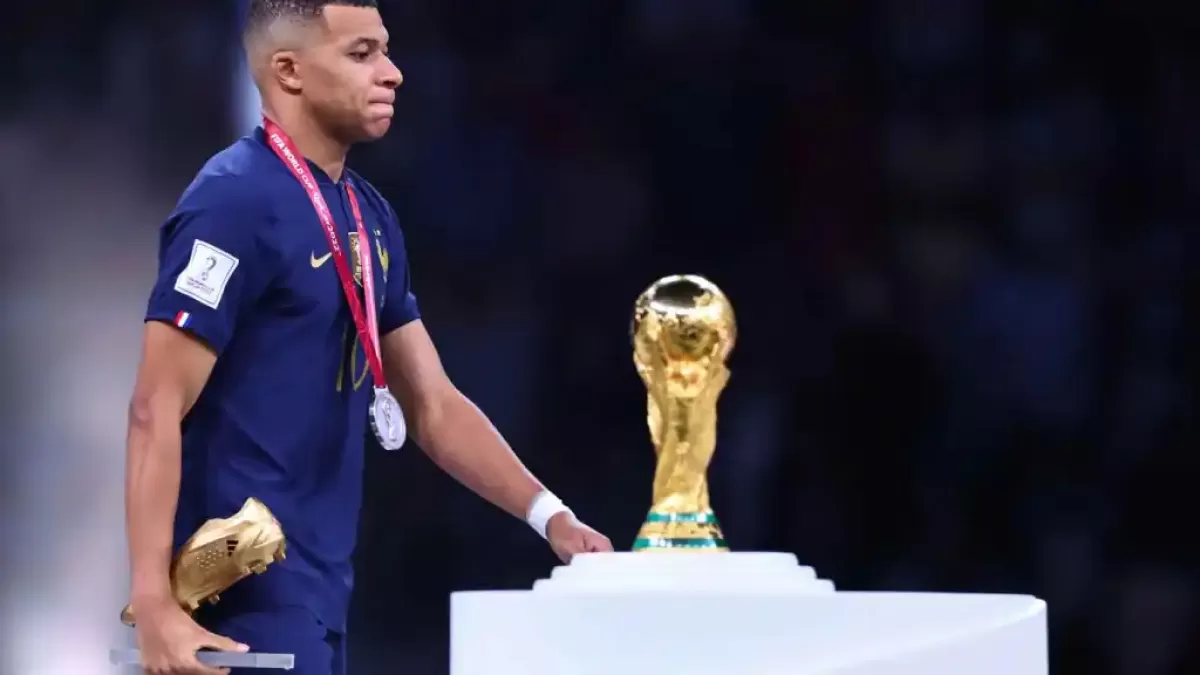 Gritos e insultos: se filtró el video de Kylian Mbappé en el entretiempo de la final con Argentina