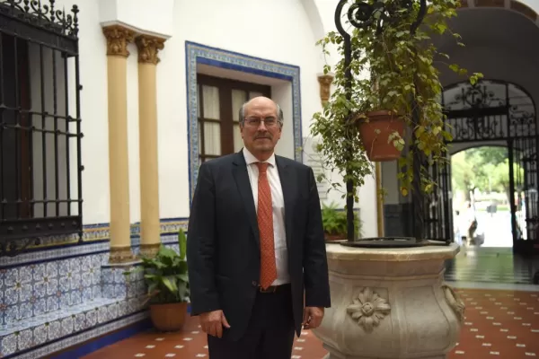 Viñuales fue reelecto y será su quinta gestión en la FET