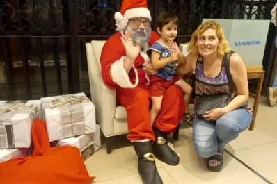 Durante la mañana y la tarde: ¡Papá Noel está en Galería LA GACETA!