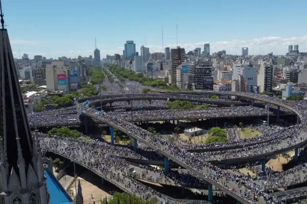 Un historiador tucumano analizó la movilización para recibir a la Selección Argentina