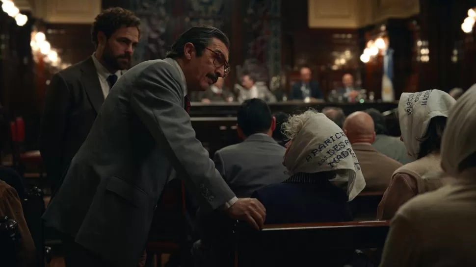 EL INICIO. Ricardo Darín como Straserra y Peter Lanzani como Moreno Ocampo en “Argentina, 1985”. 