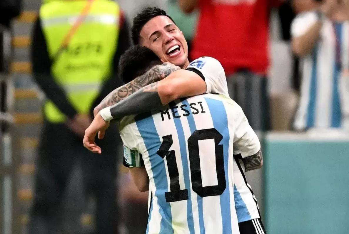 Enzo Fernández y Lionel Messi