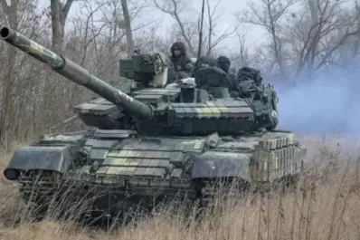 Un tribunal condenó a cuatro soldados rusos por torturas a militares ucranianos