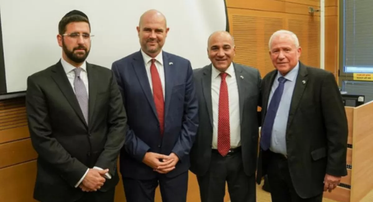 En el cierre de su visita a Israel, Manzur recorrió el principal centro de desarrollo agrícola del país