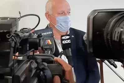 Ascárate: es inaudito que se reparta el dinero de la provincia entre los amigos