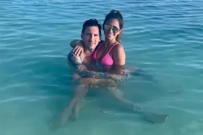 La foto premonitoria de Lionel Messi y Antonela Roccuzzo en la playa