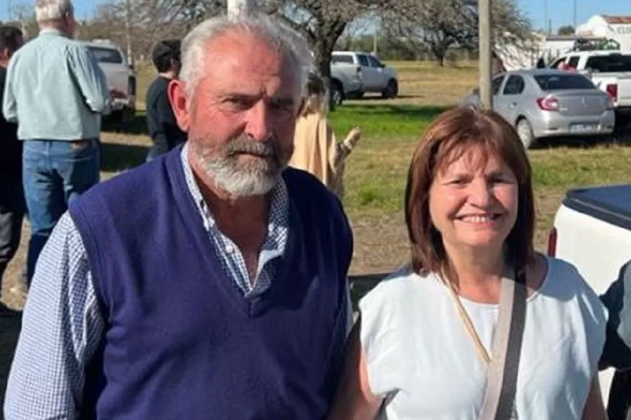 Víctor Beltramino, junto a Patricia Bullrich. 