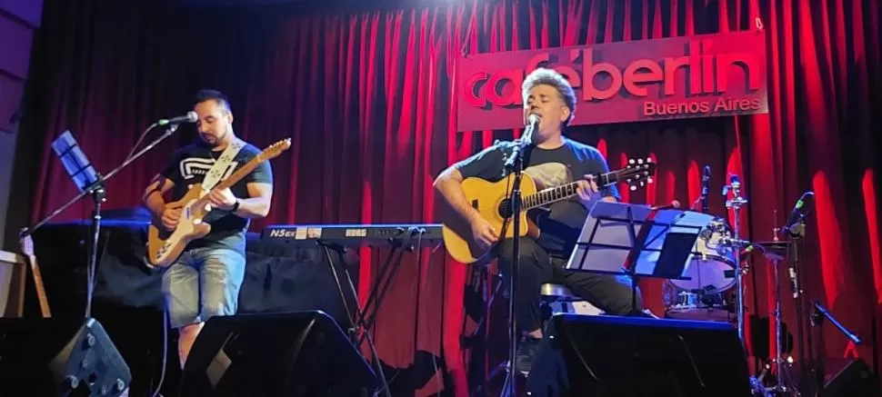 EN BUENOS AIRES. El Vázquez y Pablo Elsinger compartieron escenario. damian leibovich
