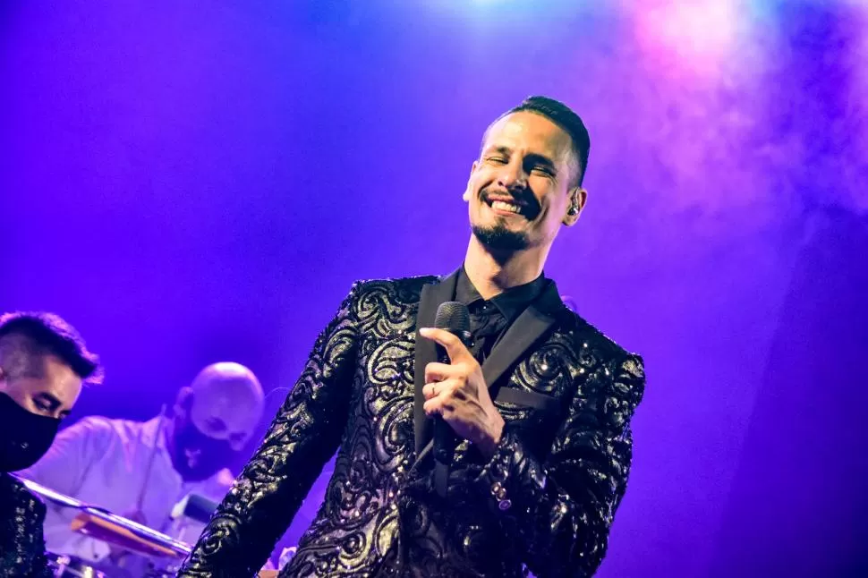 AMÉRICA. El canal porteño eligió cerrar el año a todo ritmo con el show de Rodrigo Tapari,  