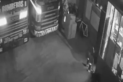 Una beba se ahogó con leche materna y dos bomberos la salvaron