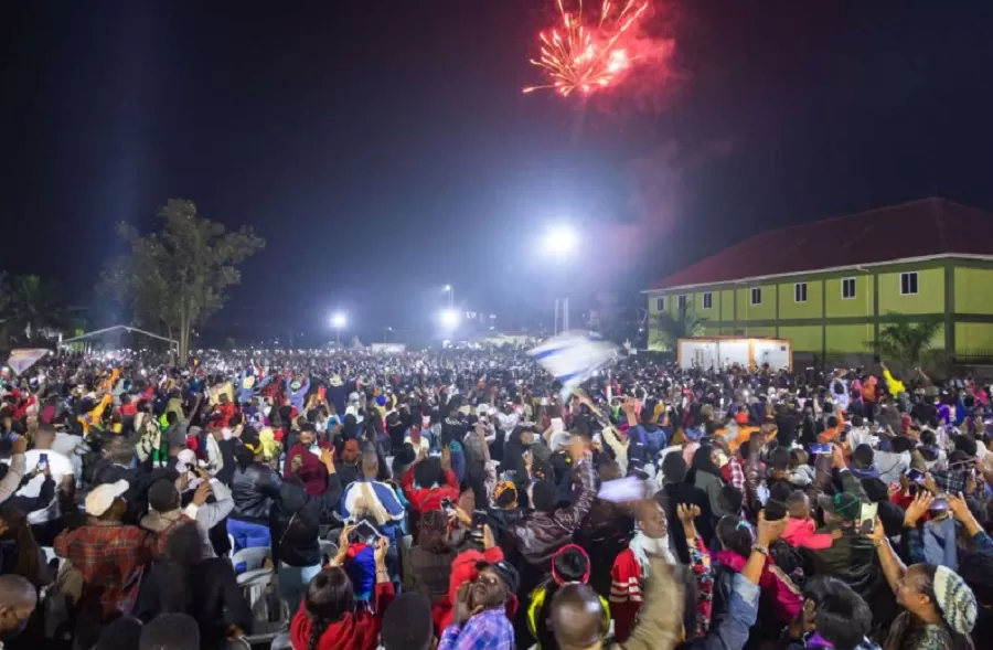 UGANDA. Los festejos, antes de la tragedia. 