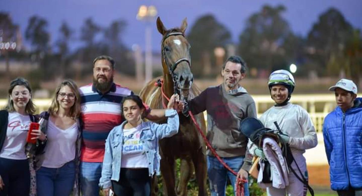 Turf: Romy Villegas cerró una temporada soñada y va por más