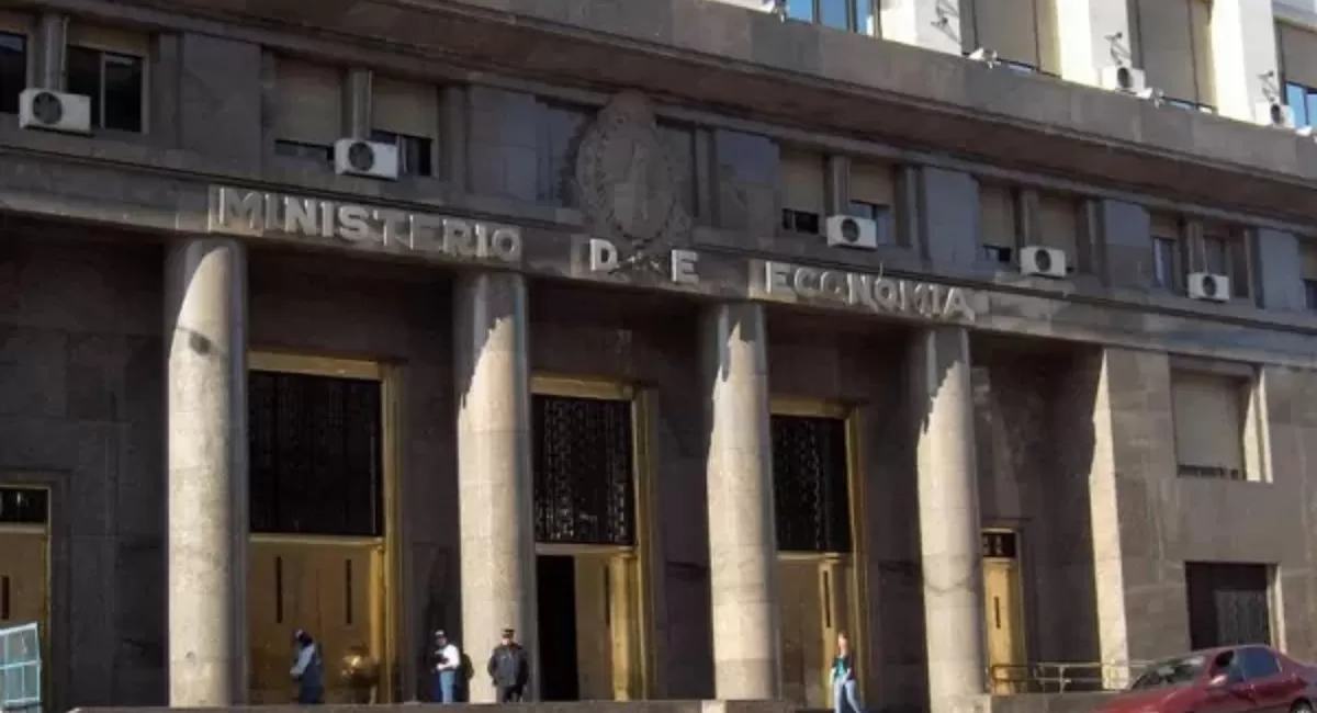 En diciembre, la recaudación impositiva aumentó un 95,6% interanual