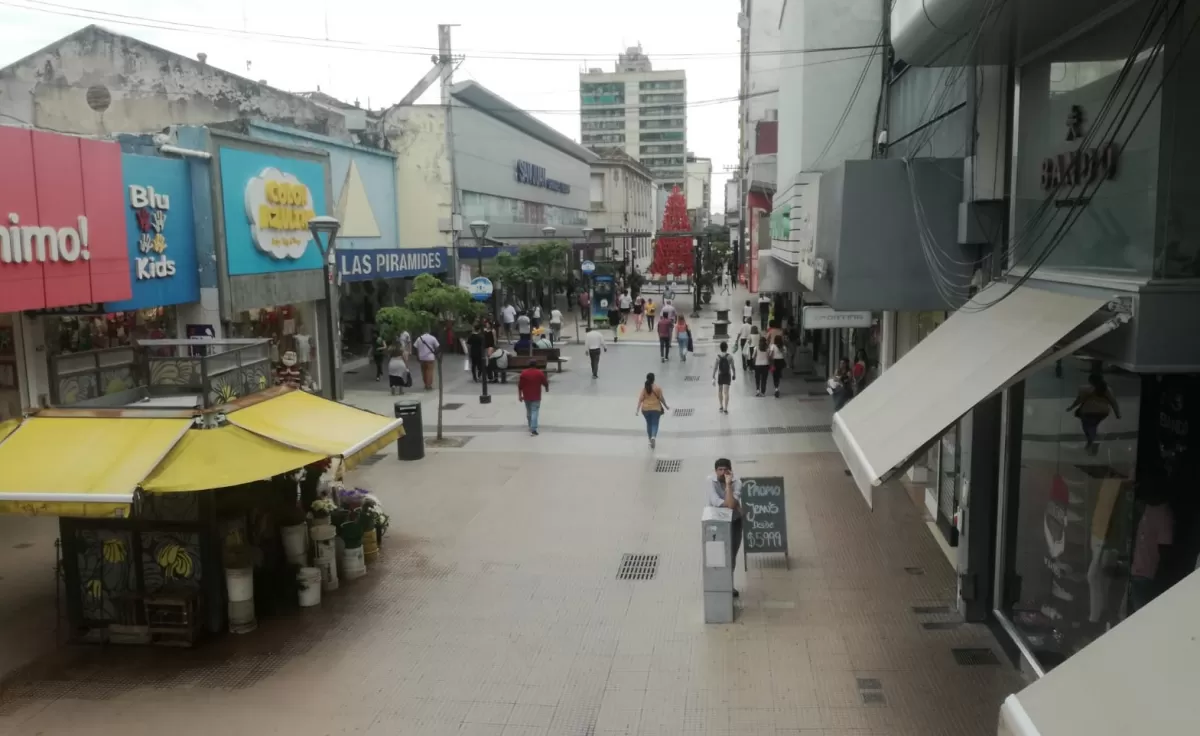 Zona peatonal de la capital tucumana.