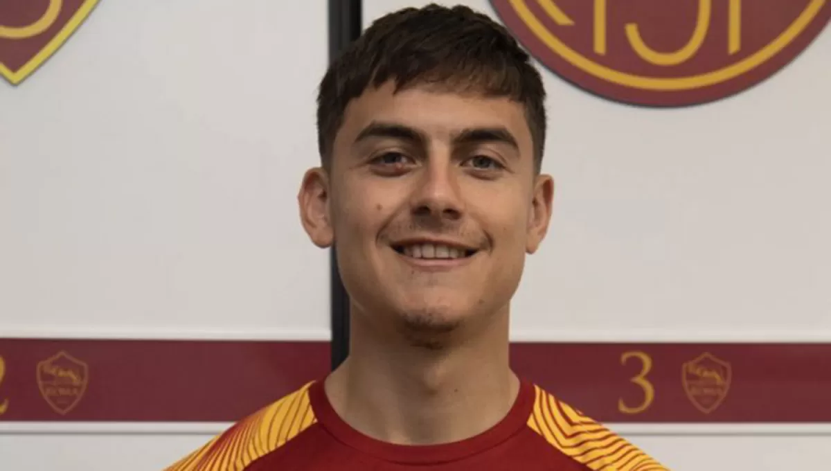 Dybala donó su medalla de campeón del mundo al Archivo Histórico de Roma