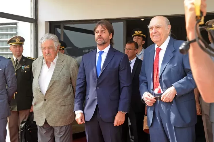 EMBLEMAS. Mujica, Lacalle Pou y Sanguinetti. 