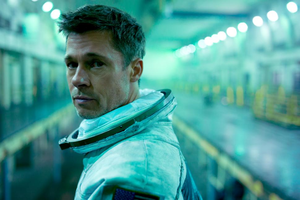 CON BRAD PITT. “Ad Astra: hacia las estrellas” es una reconocida película de viaje espacial con contenido filosófico. 