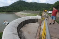 Repararán provisoriamente la fisura del dique El Cadillal