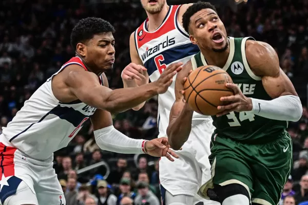 Antetokoumpo anotó 55 puntos en el triunfo de Bucks sobre Wizards