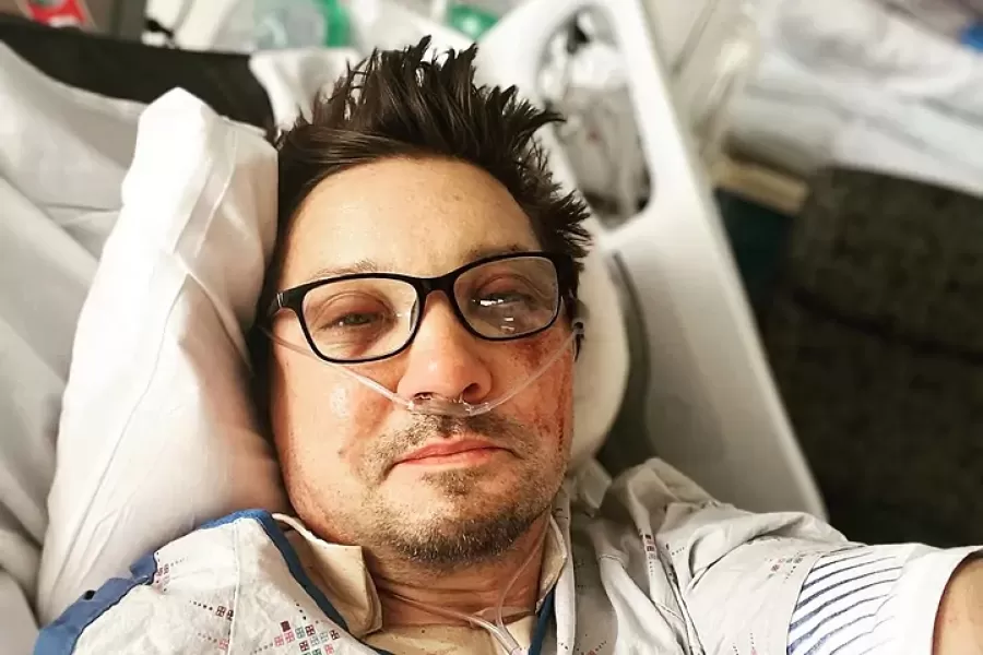 Jeremy Renner mostró su recuperación luego del grave accidente que sufrió a causa de la nieve