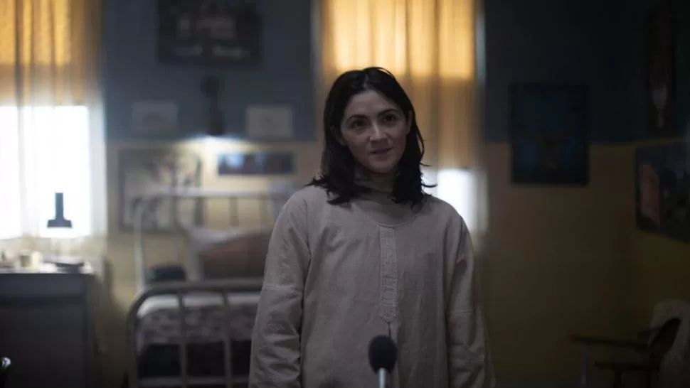  La huérfana: primer asesinato. 