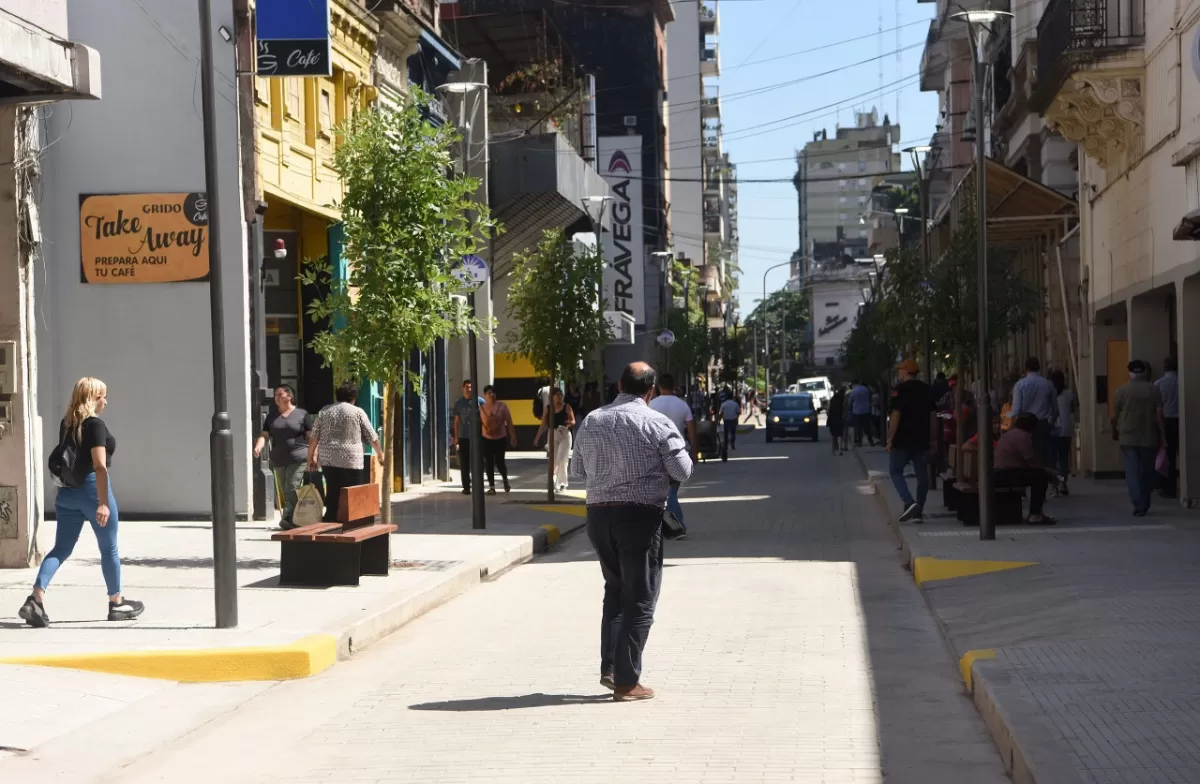 Semipeatonalización de calle 9 de Julio primera cuadra. FOTO LA GACETA / Franco Vera