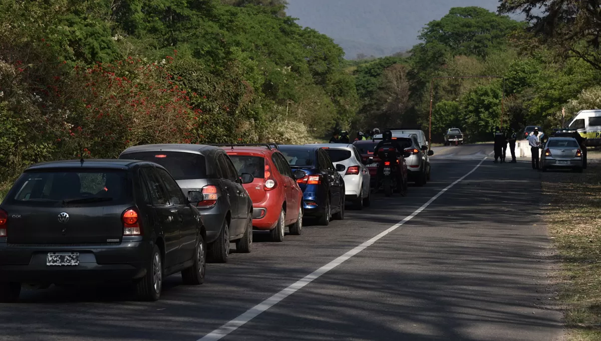 PRECAUCIÓN. Se espera una gran afluencia de vehículos en la ruta 307.