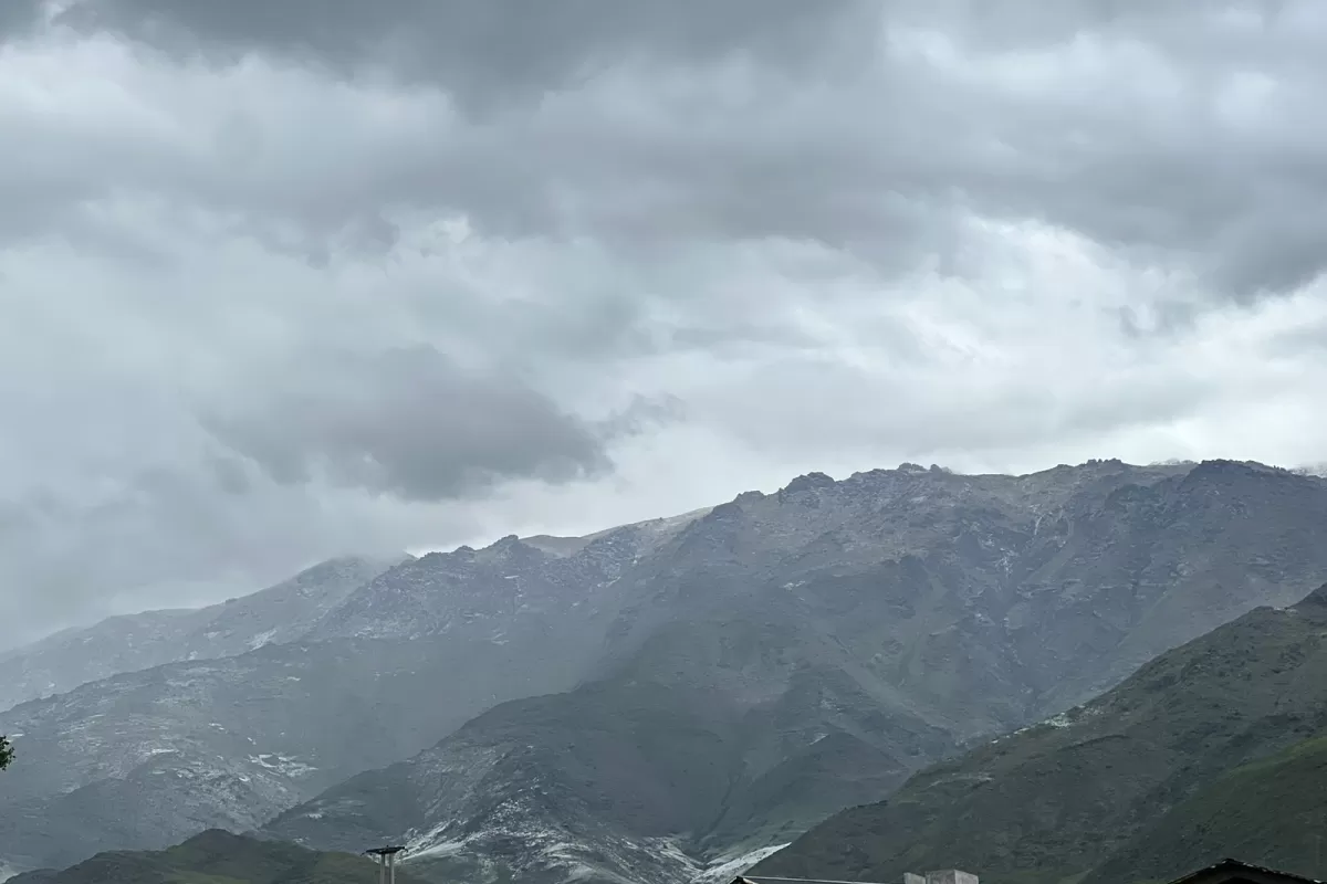 Videos: el granizo sorprendió a vecinos y turistas en Tafí del Valle