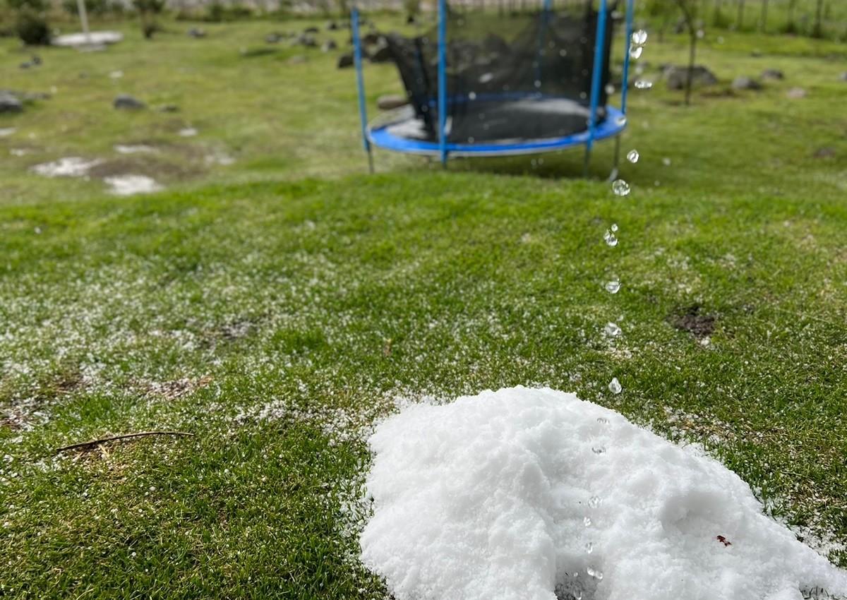 Videos: el granizo sorprendió a vecinos y turistas en Tafí del Valle