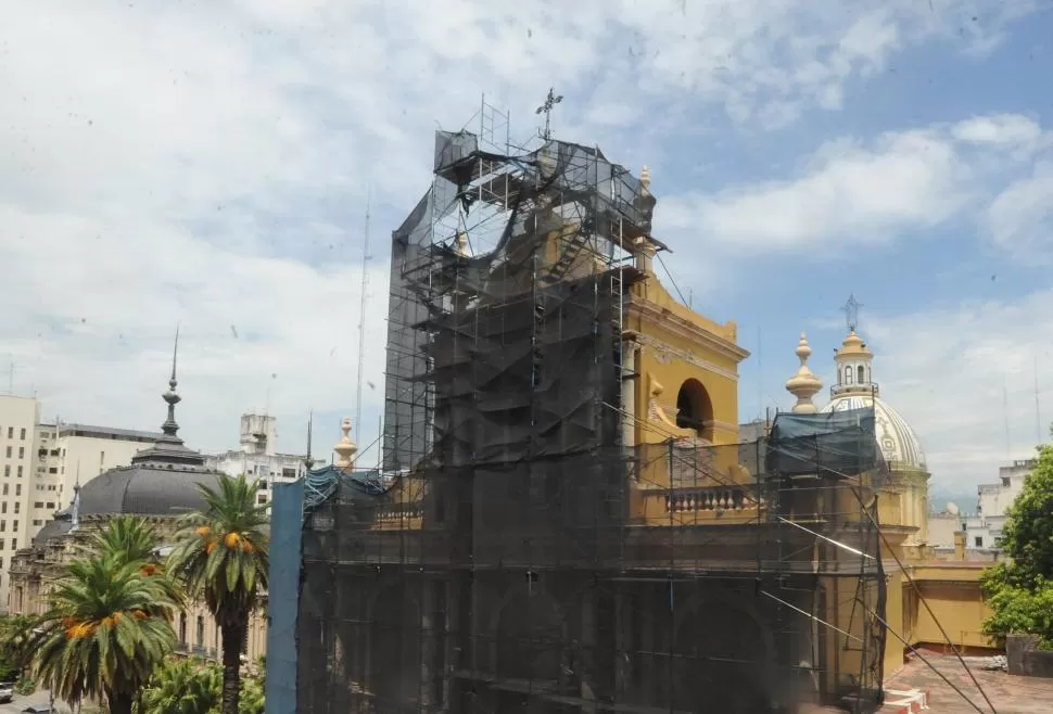 ETAPA. Según precisó un funcionario municipal, en la iglesia San Francisco se están haciendo tareas que permitan habilitar en forma parcial el templo. la gaceta / fotos de antonio ferroni 