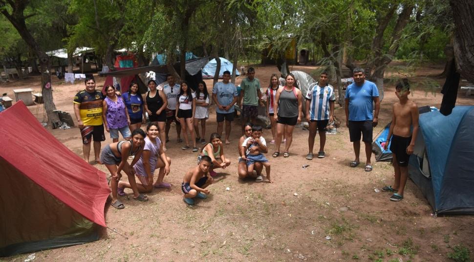 ESCASA HIGIENE. Los baños del camping El Boyero lucen rotos y sucios.