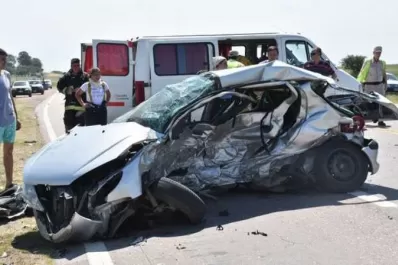 Qué debés tener en el auto: la ley no obliga a que se lleve en el vehículo una bolsa mortuoria