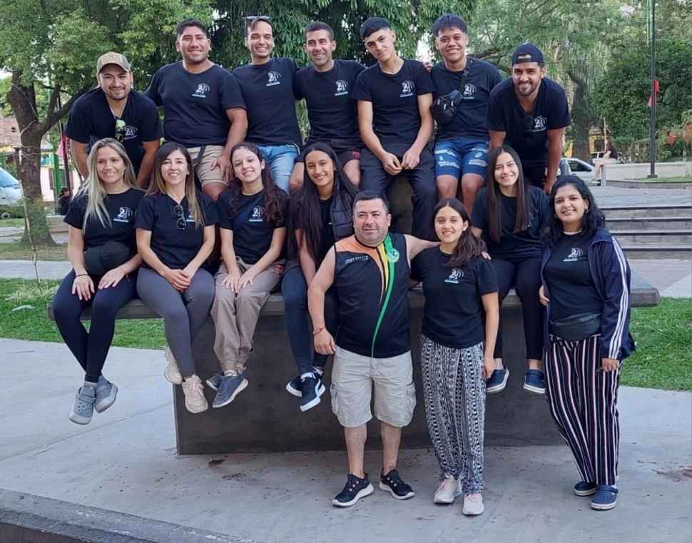 AMOR Y PASIÓN. Los integrantes del ballet Embrujo de mi Tierra participarán de dos destacados festivales. 