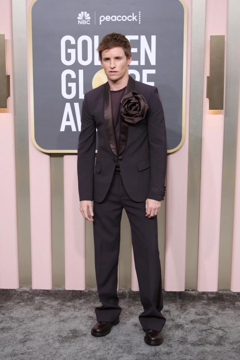 Eddie Redmayne en Valentino.