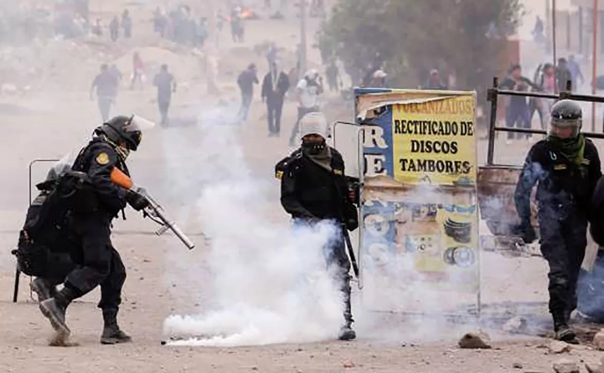 Disturbios en Perú