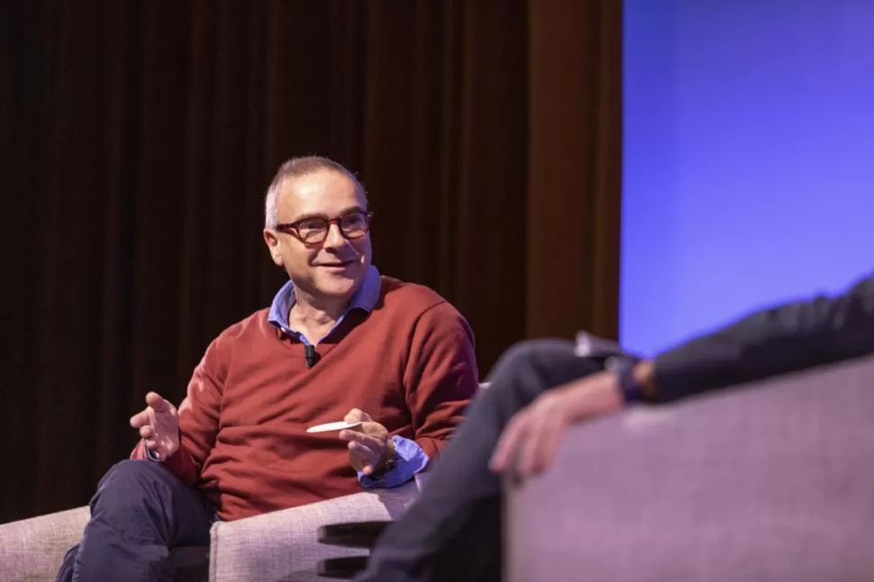 ORLANDO FINGES. El historiador explica el razonamiento de Putin en la lógica de que ante el temor de que el vecino me ataque, mejor es eliminarlo FUNDACION JUAN MARCH 