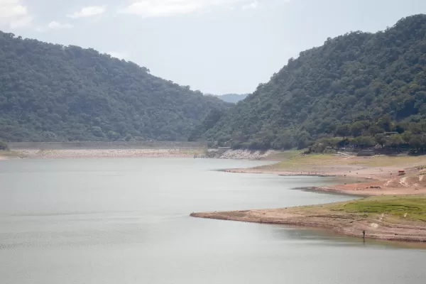 El Cadillal, ante la hipótesis de una rotura