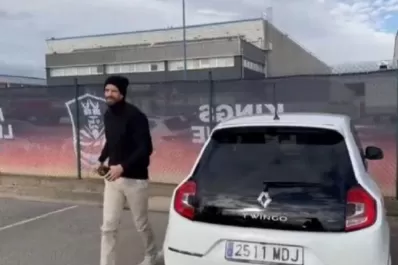 El mensaje oculto de Piqué a Shakira en la patente del Twingo