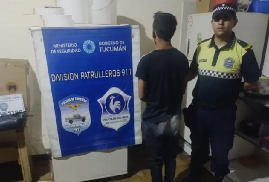 EL DETENIDO, TRAS ingresar a la casa. 