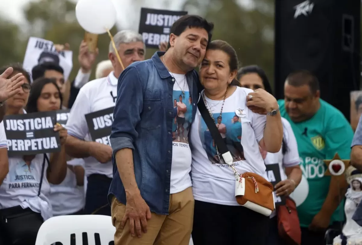 Los papás de Fernando Báez Sosa durante los alegatos en Dolores