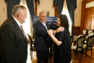 Carla Vizzotti, en Tucumán: llegó junto a Manzur y fue recibida por Jaldo