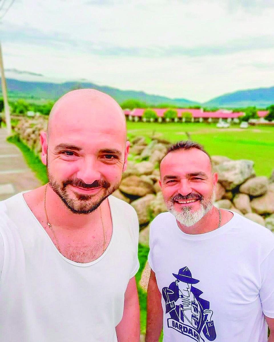 LA YUNTA. El dúo folclórico tucumano se presentará hoy en el cierre de una nueva edición de la Fiesta Provincial de la Chuscha en Tafí del Valle.