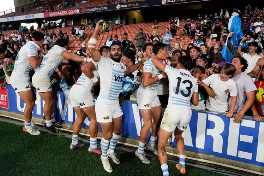 Los Pumas derrotaron a los All Blacks y ganaron el Seven de Nueva Zelanda