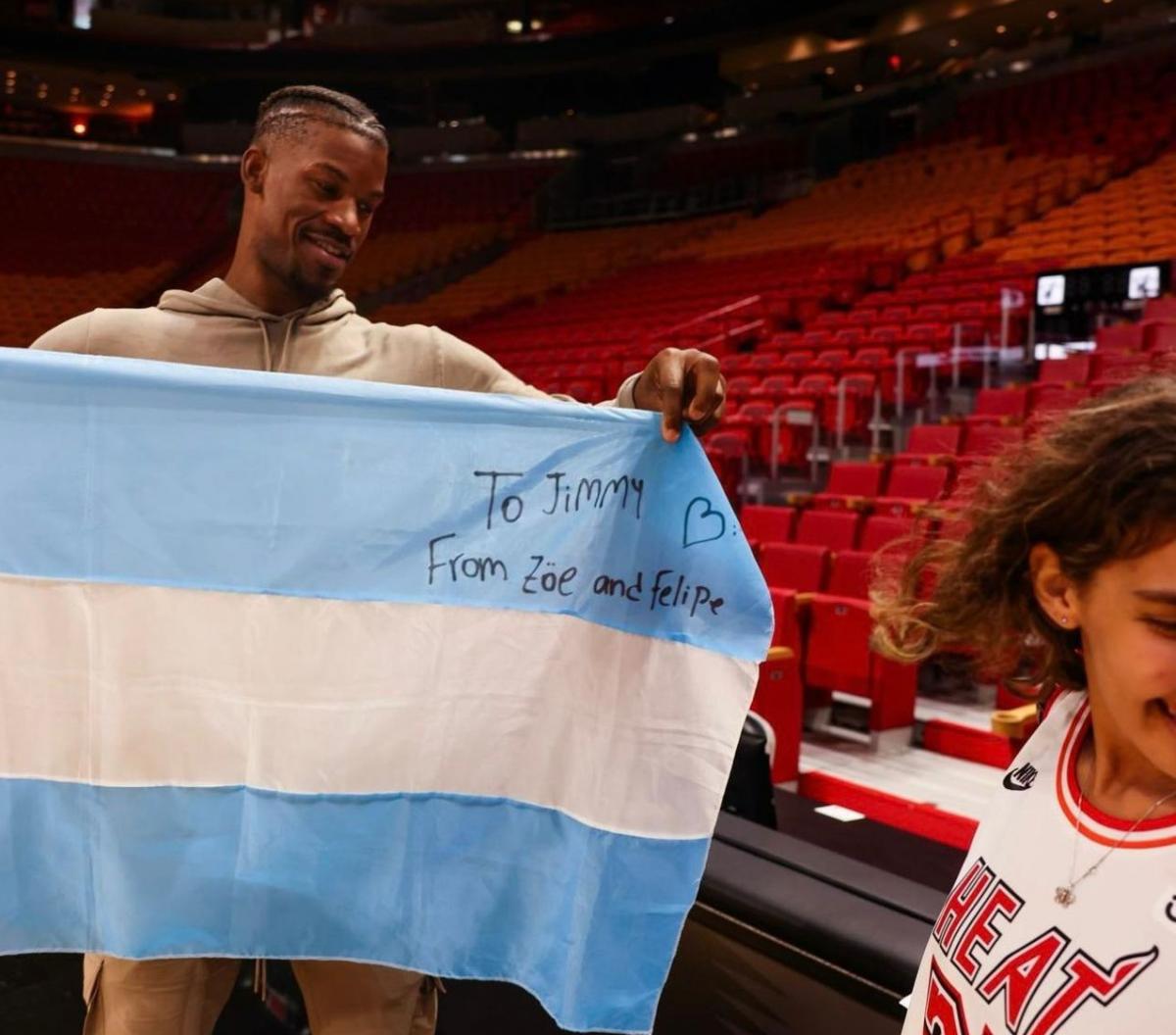 El regalo de Felipe y su hermana para Jimmy Butler 