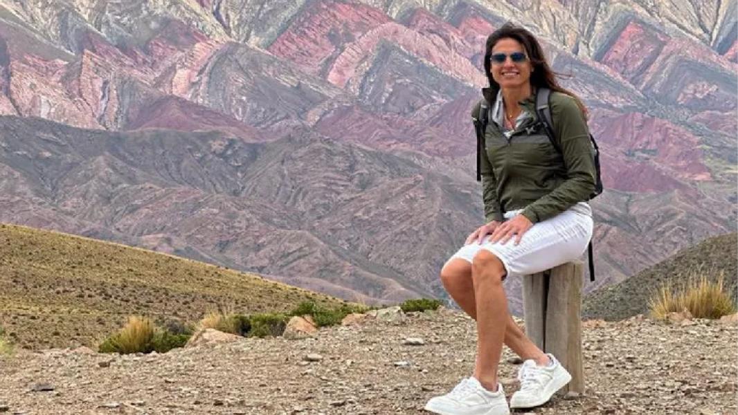 Las sorpresivas vacaciones de Gabriela Sabatini en bicicleta por el Norte argentino