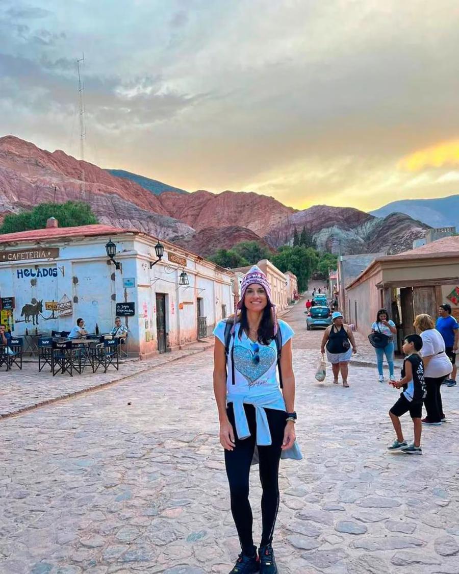 Las sorpresivas vacaciones de Gabriela Sabatini en bicicleta por el Norte argentino