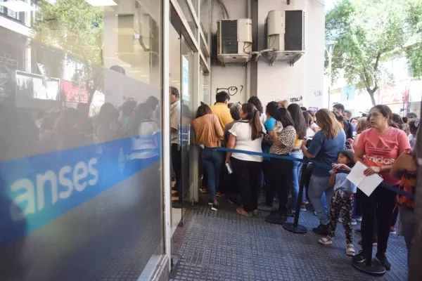 Algunos beneficiarios de planes sociales tendrán aumentos, desde la semana que viene