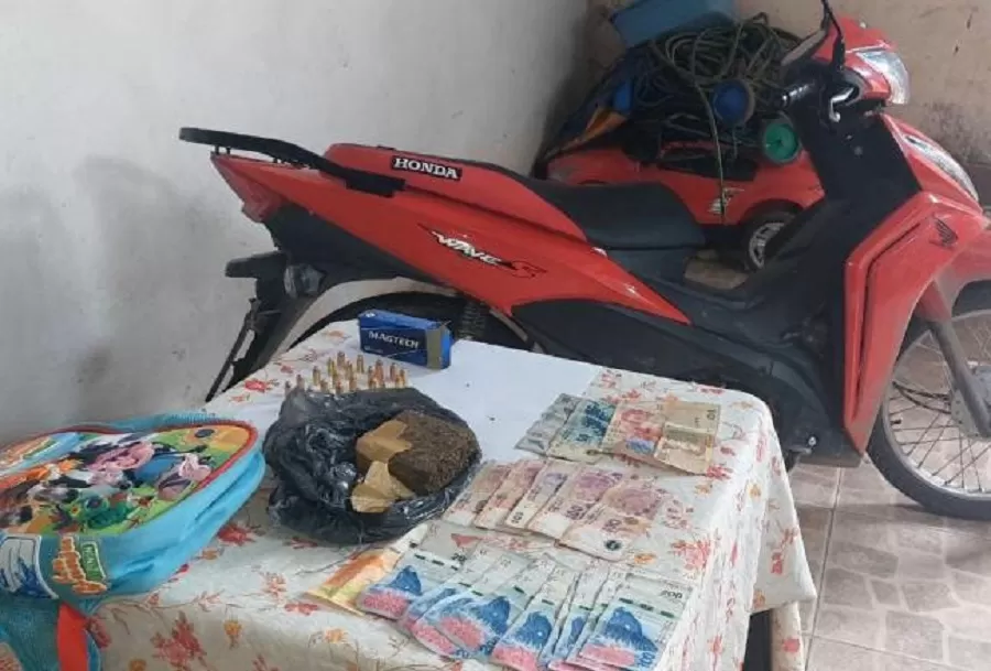 Secuestran marihuana y una moto en allanamientos por una pelea vecinal