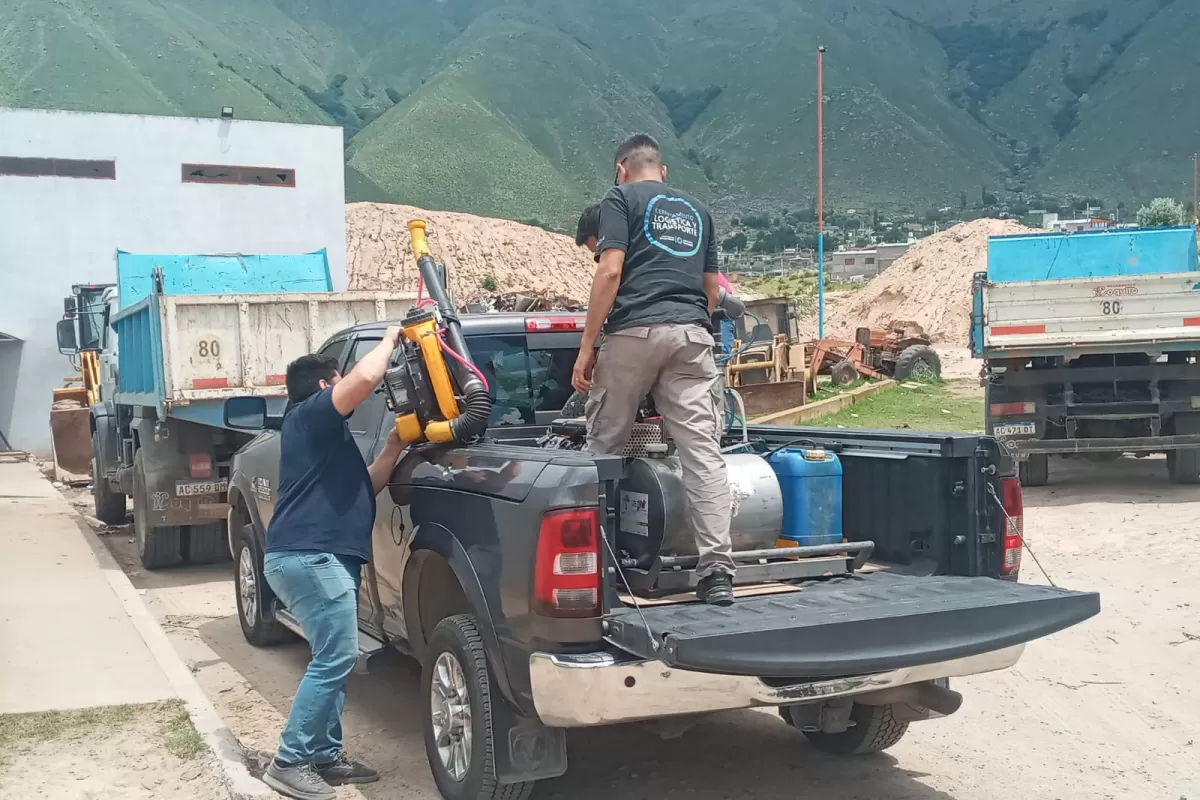 Los operarios trabajan en la zona de la polémica.